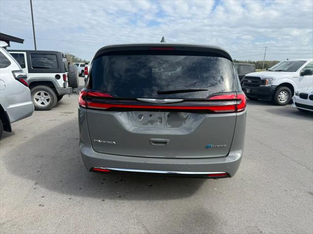 2022 Chrysler Pacifica Hybrid Touring L