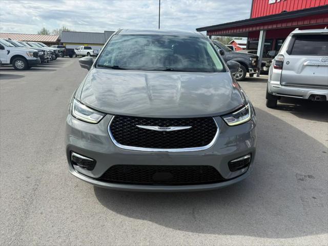 2022 Chrysler Pacifica Hybrid Touring L