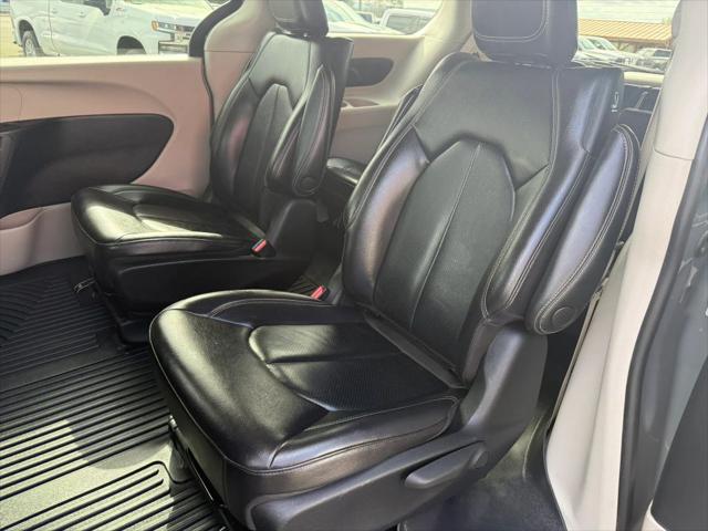 2022 Chrysler Pacifica Hybrid Touring L