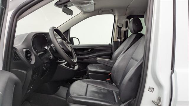 2016 Mercedes-Benz Metris Passenger Van MINIVAN