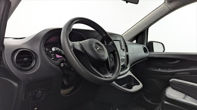 2016 Mercedes-Benz Metris Passenger Van MINIVAN