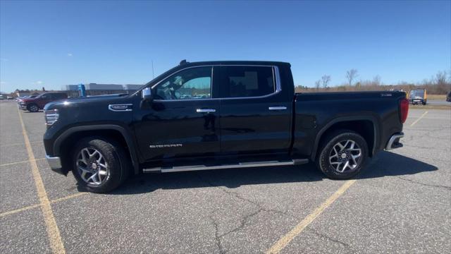 2022 GMC Sierra 1500 4WD Crew Cab Short Box SLT