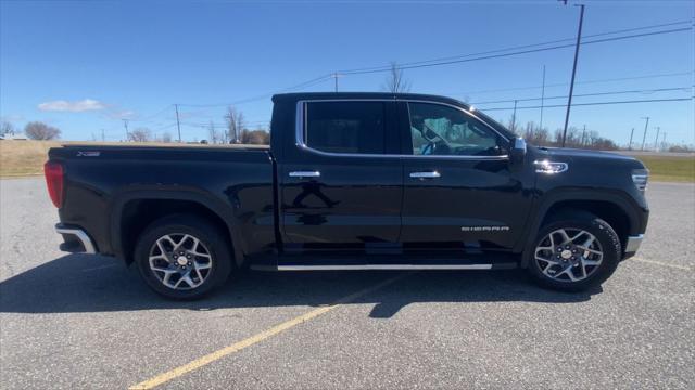 2022 GMC Sierra 1500 4WD Crew Cab Short Box SLT