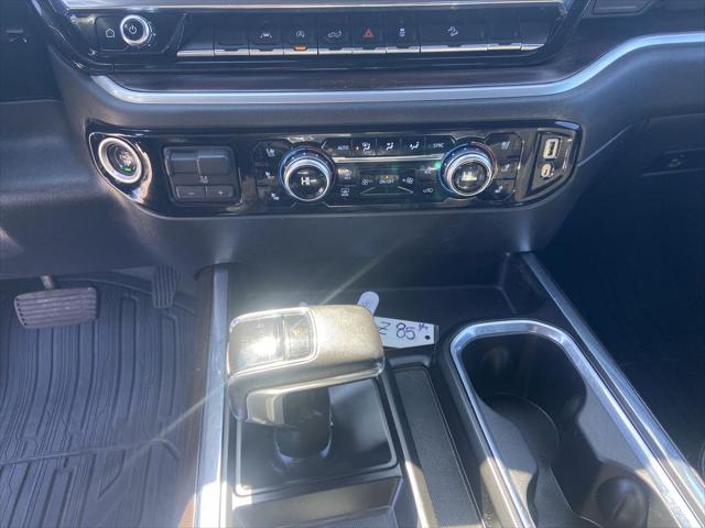 2022 GMC Sierra 1500 4WD Crew Cab Short Box SLT