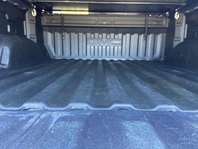 2022 GMC Sierra 1500 4WD Crew Cab Short Box SLT
