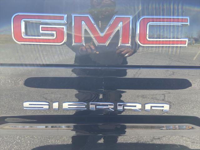 2022 GMC Sierra 1500 4WD Crew Cab Short Box SLT
