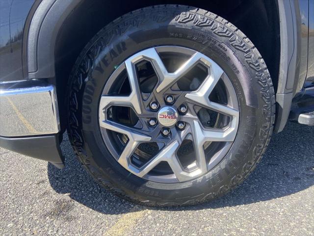 2022 GMC Sierra 1500 4WD Crew Cab Short Box SLT