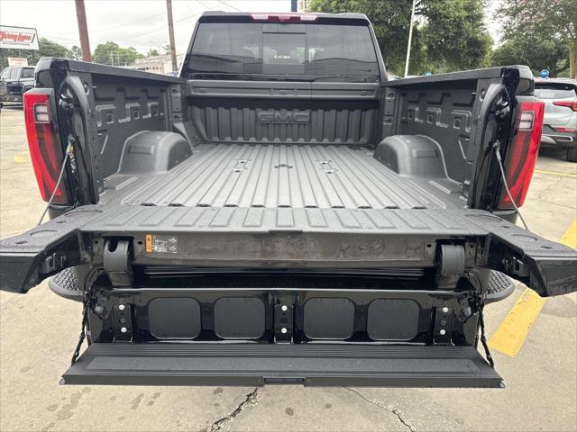 2026 GMC Sierra 2500HD Crew Cab, Standard Bed, Denali, 4WD