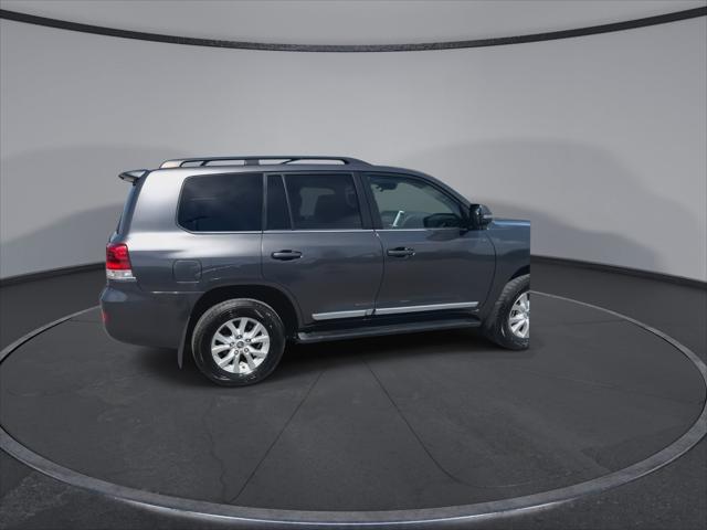 2017 Toyota Land Cruiser Base