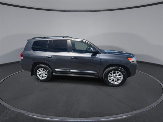 2017 Toyota Land Cruiser Base