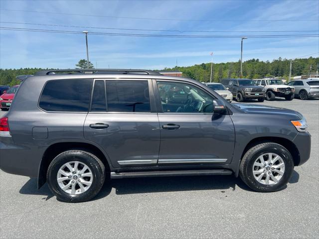 2017 Toyota Land Cruiser Base