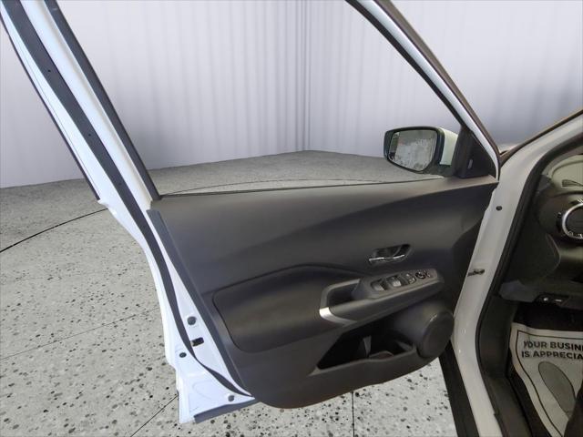 2022 Nissan Kicks SV Xtronic CVT