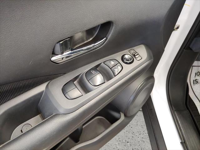 2022 Nissan Kicks SV Xtronic CVT