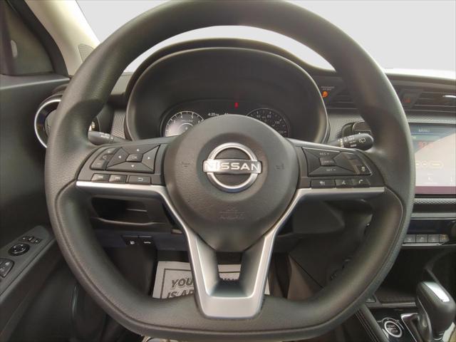 2022 Nissan Kicks SV Xtronic CVT