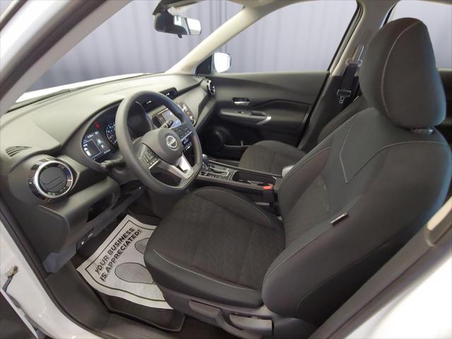 2022 Nissan Kicks SV Xtronic CVT