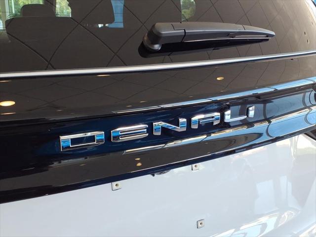 2026 GMC Acadia Denali FWD