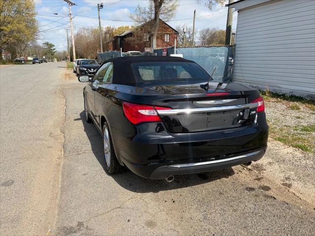 2011 Chrysler 200 Touring