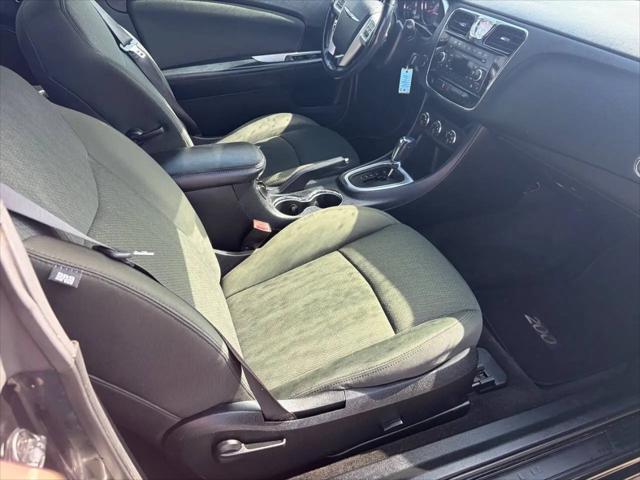 2011 Chrysler 200 Touring