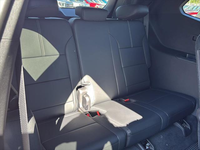 2026 GMC Acadia Denali AWD