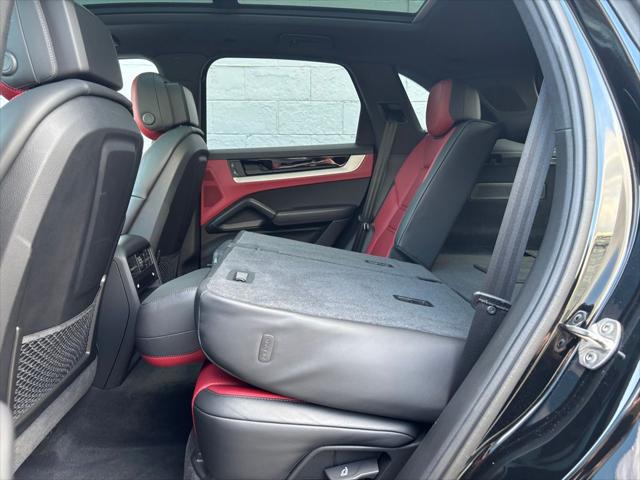 2024 Porsche Cayenne Base