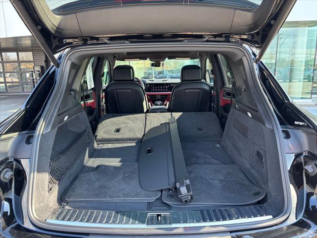 2024 Porsche Cayenne Base