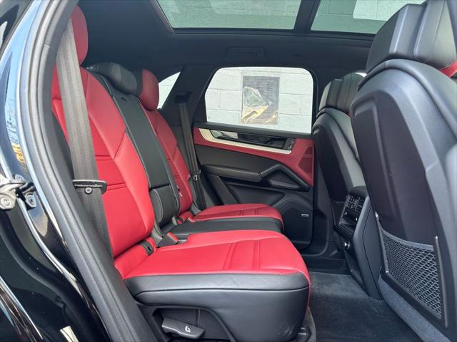 2024 Porsche Cayenne Base
