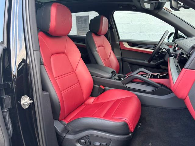 2024 Porsche Cayenne Base