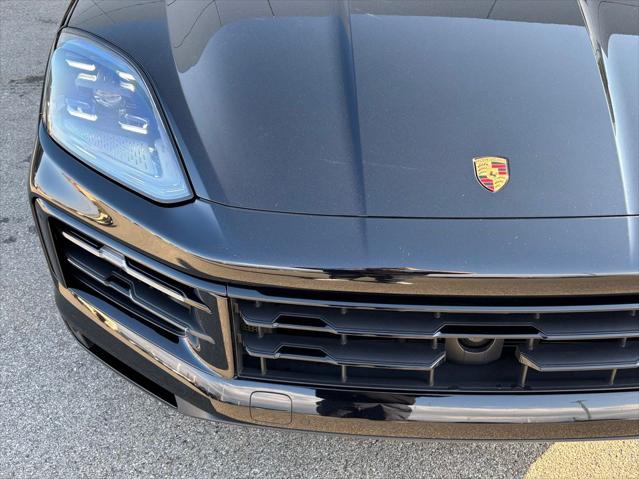 2024 Porsche Cayenne Base