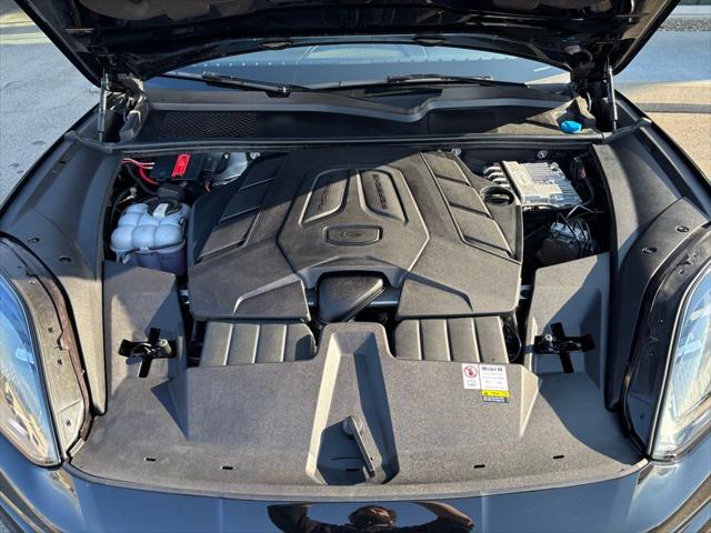 2024 Porsche Cayenne Base