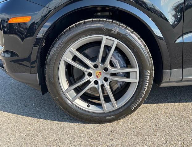 2024 Porsche Cayenne Base