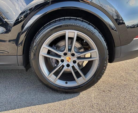 2024 Porsche Cayenne Base