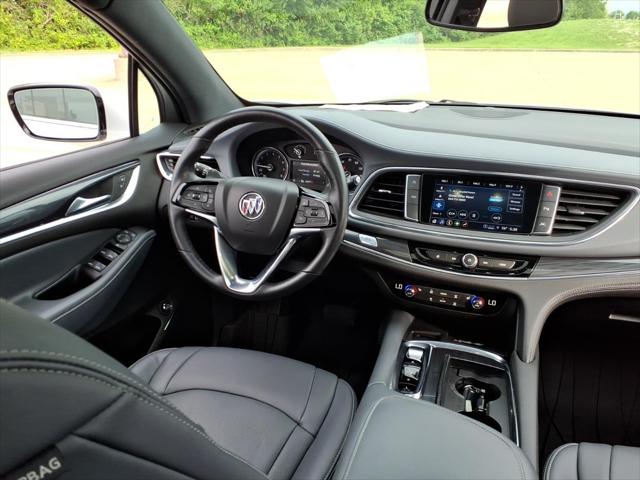 2023 Buick Enclave Essence AWD