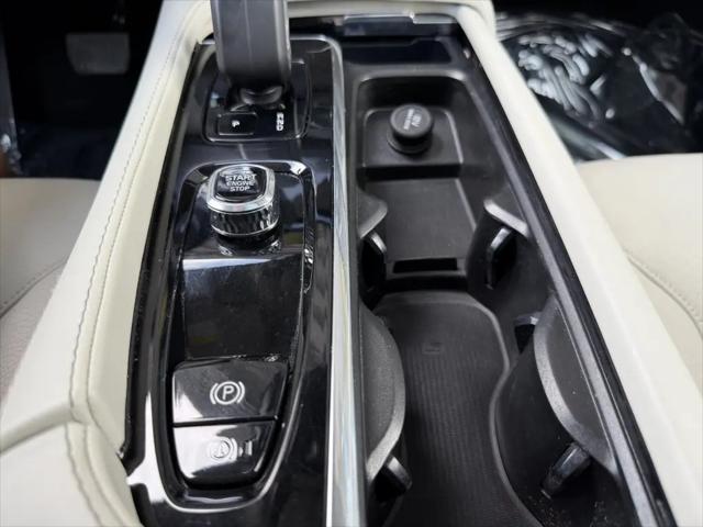 2023 Volvo XC90 B6 Plus 6-Seater
