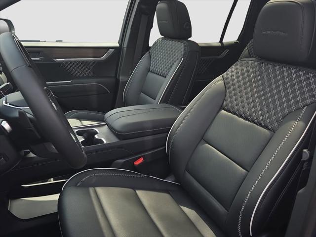 2026 GMC Acadia Denali AWD