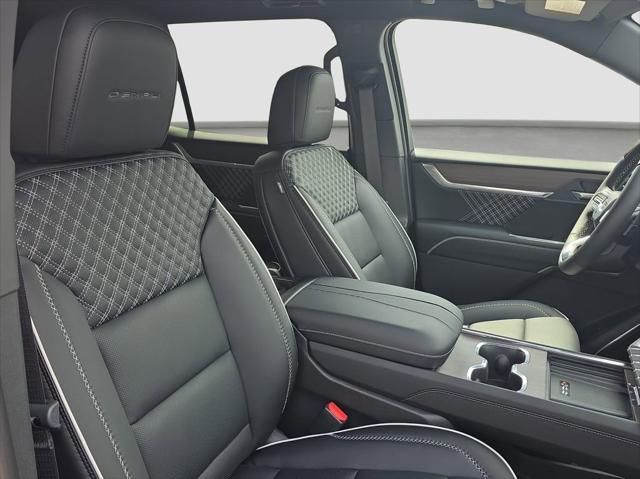 2026 GMC Acadia Denali AWD