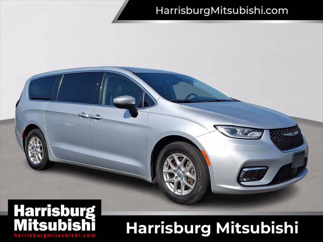 2023 Chrysler Pacifica Touring L for sale in Harrisburg, PA