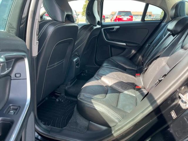 2014 Volvo S60 T6 R-Design Platinum
