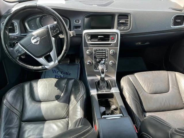 2014 Volvo S60 T6 R-Design Platinum