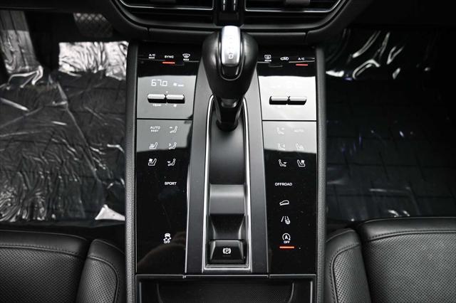 2024 Porsche Macan AWD