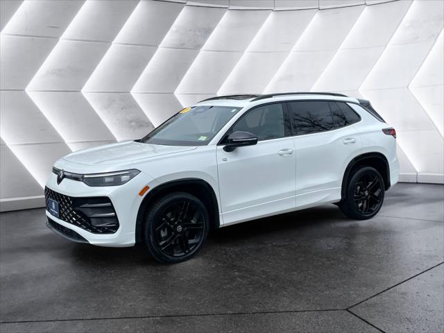 2025 Volkswagen Tiguan 2.0T SE R-Line Black for sale in Barre, VT