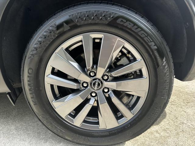2025 Nissan Pathfinder SV 4WD