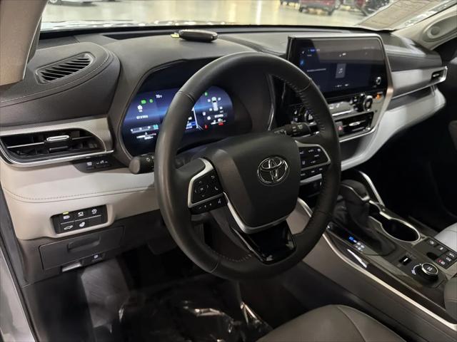 2024 Toyota Highlander Platinum