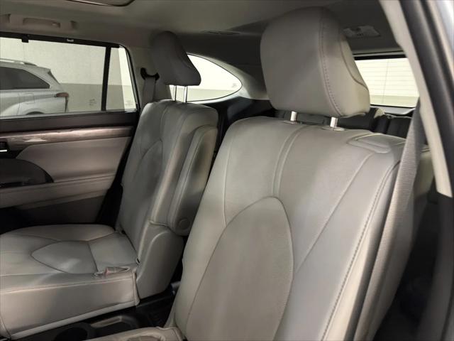 2024 Toyota Highlander Platinum