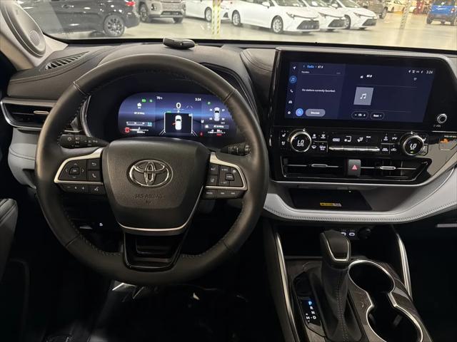 2024 Toyota Highlander Platinum