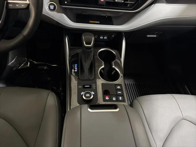 2024 Toyota Highlander Platinum