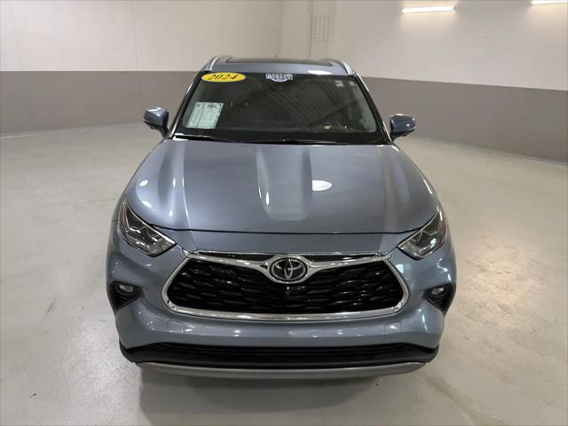 2024 Toyota Highlander Platinum