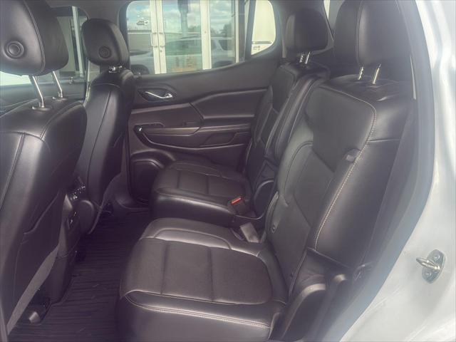 2023 GMC Acadia AWD SLT
