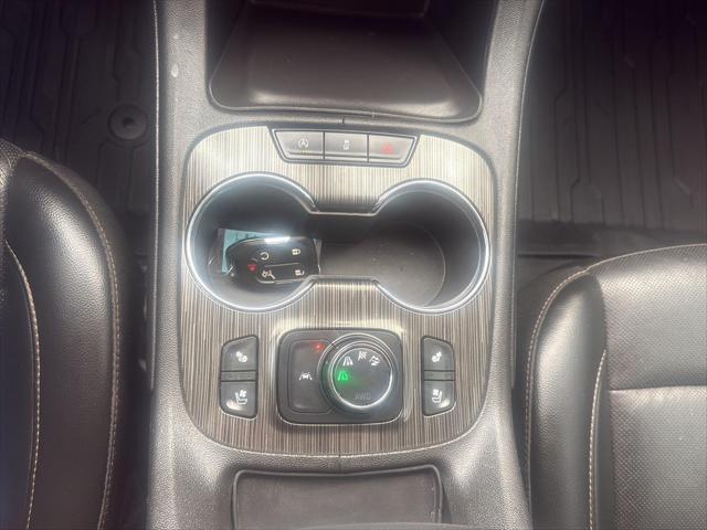 2023 GMC Acadia AWD SLT