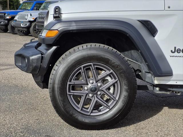 2025 Jeep Wrangler 4-Door Summit 4x4