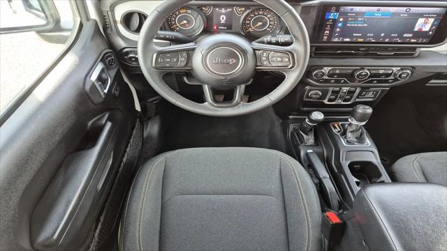 2025 Jeep Wrangler 4-Door Summit 4x4